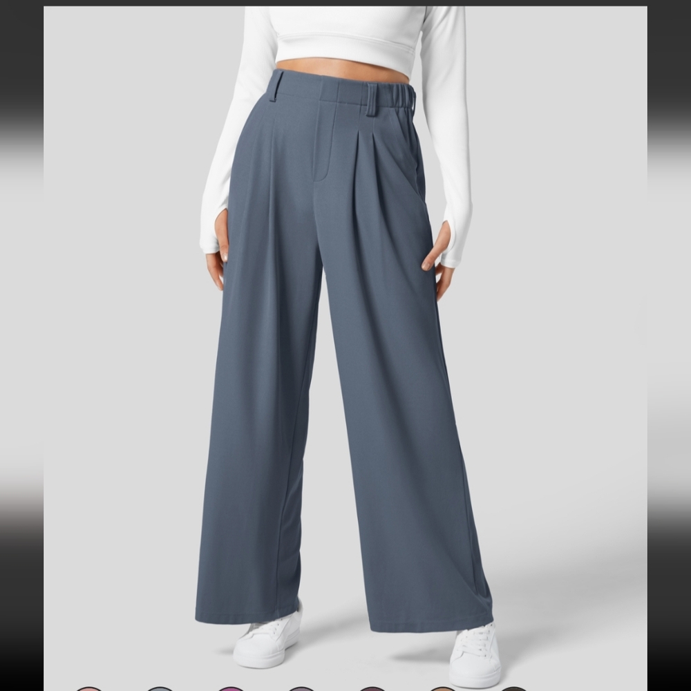 Halara Plicated Waffle Knit Size Medium Work Pant in Grisaille NWT